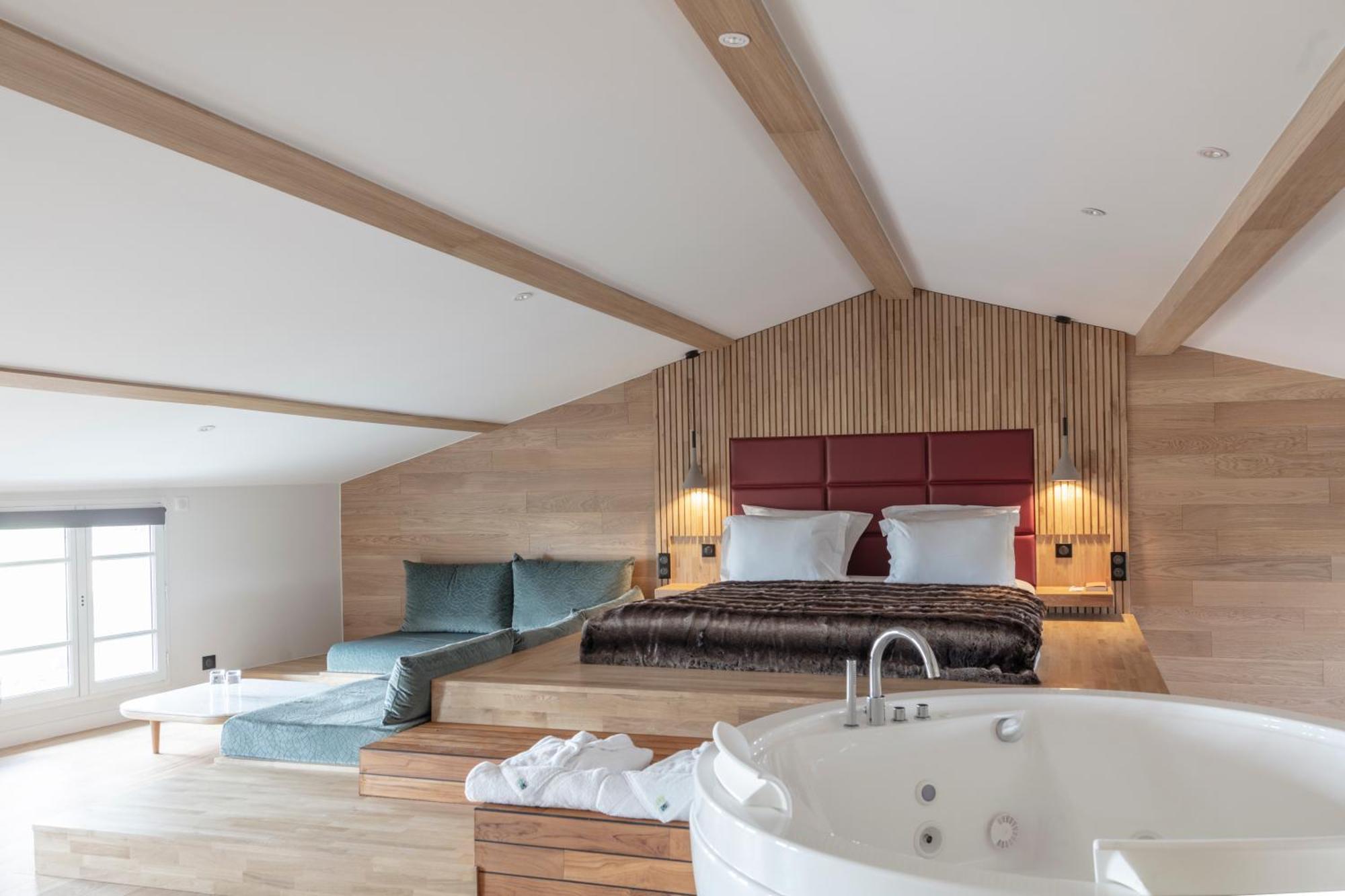 Hotel & Restaurant Origines Par Adrien Descouls - Teritoria Le Broc  Eksteriør billede