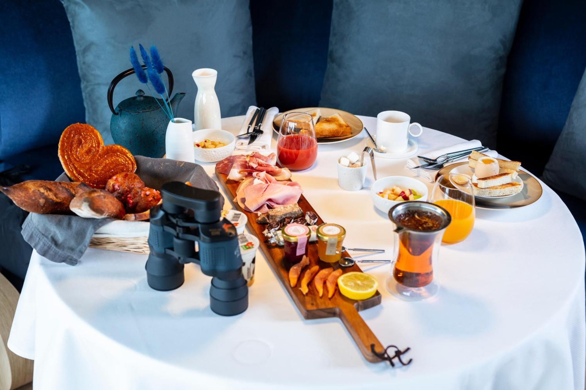 Hotel & Restaurant Origines Par Adrien Descouls - Teritoria Le Broc  Eksteriør billede
